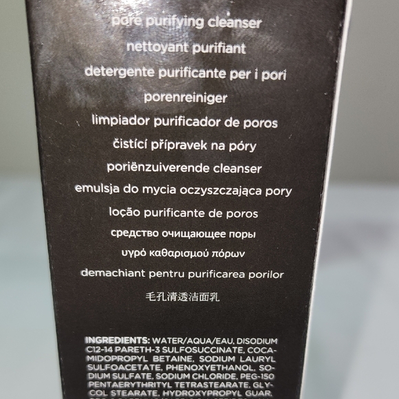 Dr. Brandt Pore Purifying Cleanser - Black and Blue Packaging - Picture 7 of 7